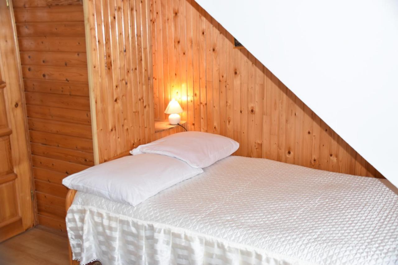 Domek Jaskolka Białowieża Extérieur photo